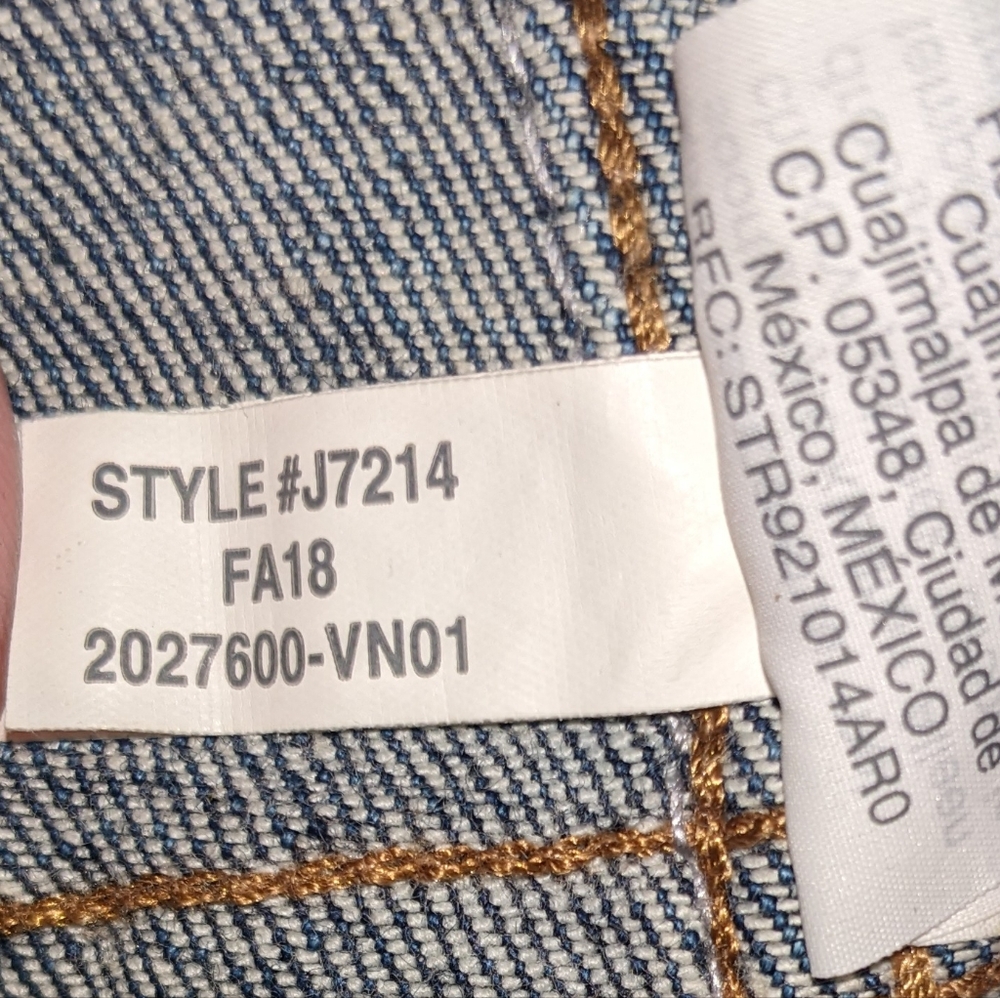 Madewell - Slim Straight Jeans: Distressed Button-Front Edition J7214 | Size 28 - Picture 5 of 10